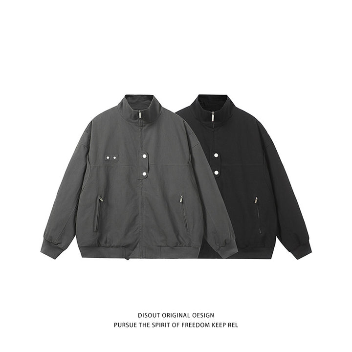 Herren modische Steppjacke mit hohem Kragen und seitlichen Reißverschlusstaschen Echoarchiv