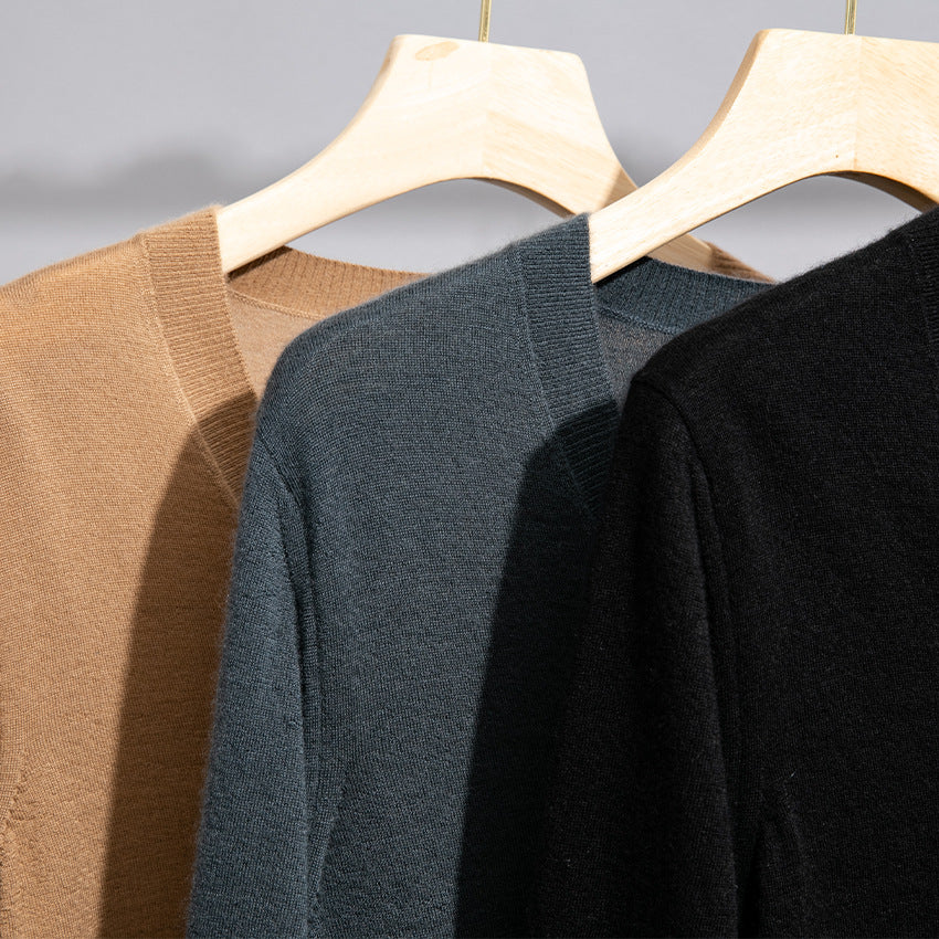 Herren Feiner V‑Ausschnitt-Pullover aus Merinomischung mit leichtem Strukturstrick Echoarchiv