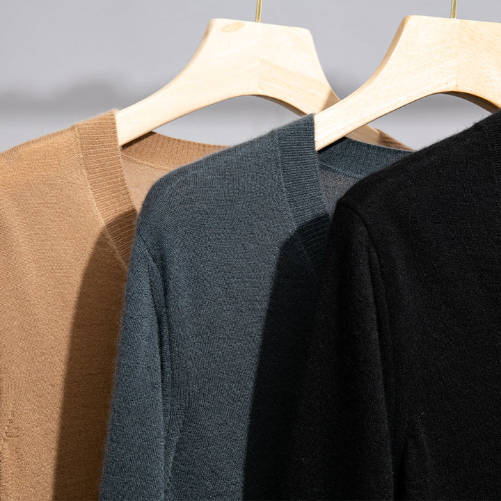 Herren Feiner V‑Ausschnitt-Pullover aus Merinomischung mit leichtem Strukturstrick Echoarchiv