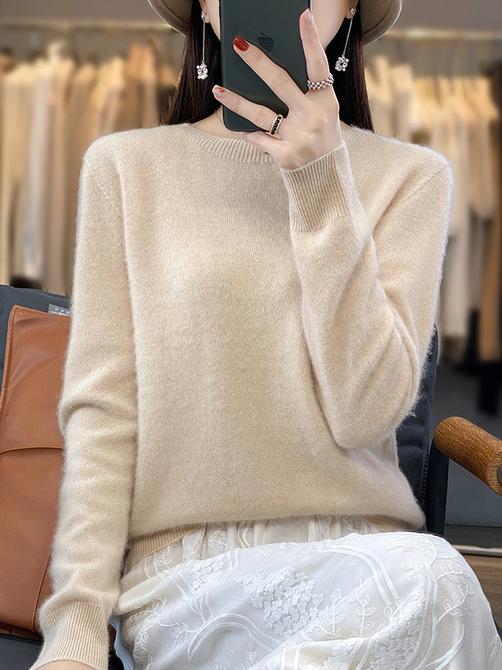 Damen Luxuriöser Feinstrick-Rundhalspullover mit softem Fluffy‑Finish und schmaler Bündchenform Echoarchiv