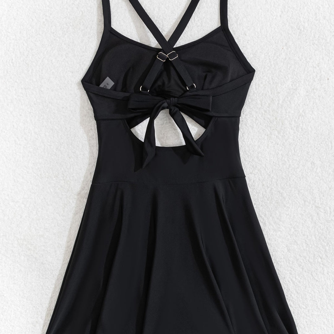 Damen Sportliches Badeoutfit mit Wickelrock Echo Archiv