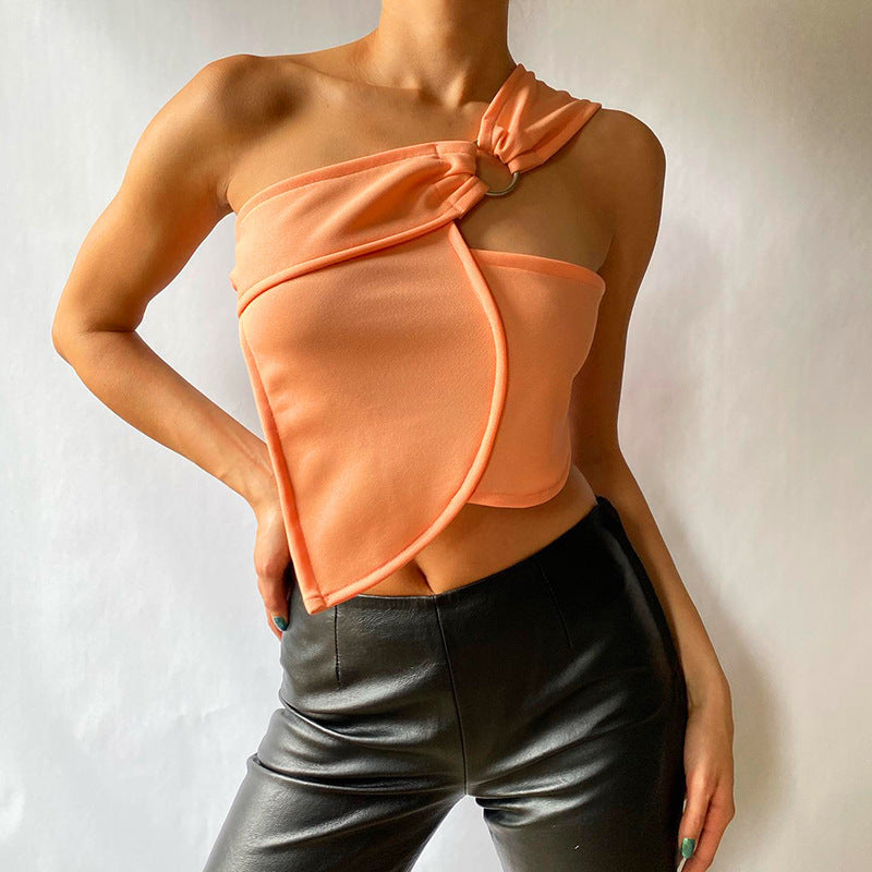 Damen asymmetrisches Trägershirt mit elegantem Ringdetail Echo Archiv