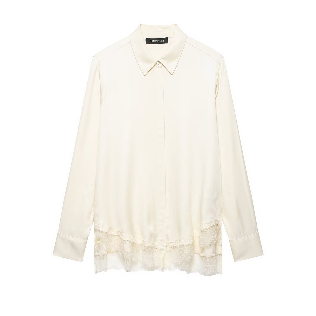 Damen Seidenähnliche Bluse mit verdeckter Knopfleiste und Spitzenbesatz Echoarchiv