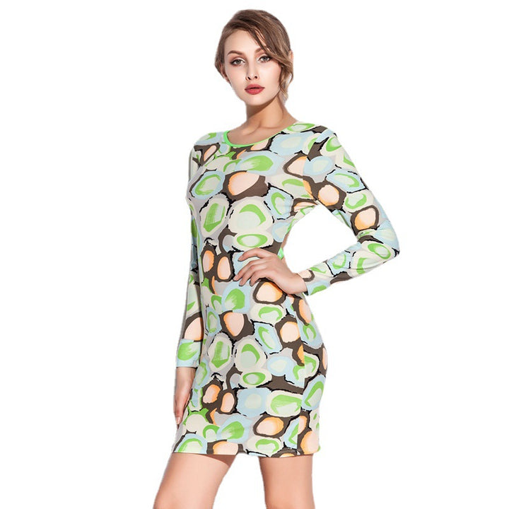 Damen Figurbetontes Kleid mit asymmetrischem Rückenausschnitt Echo Archiv