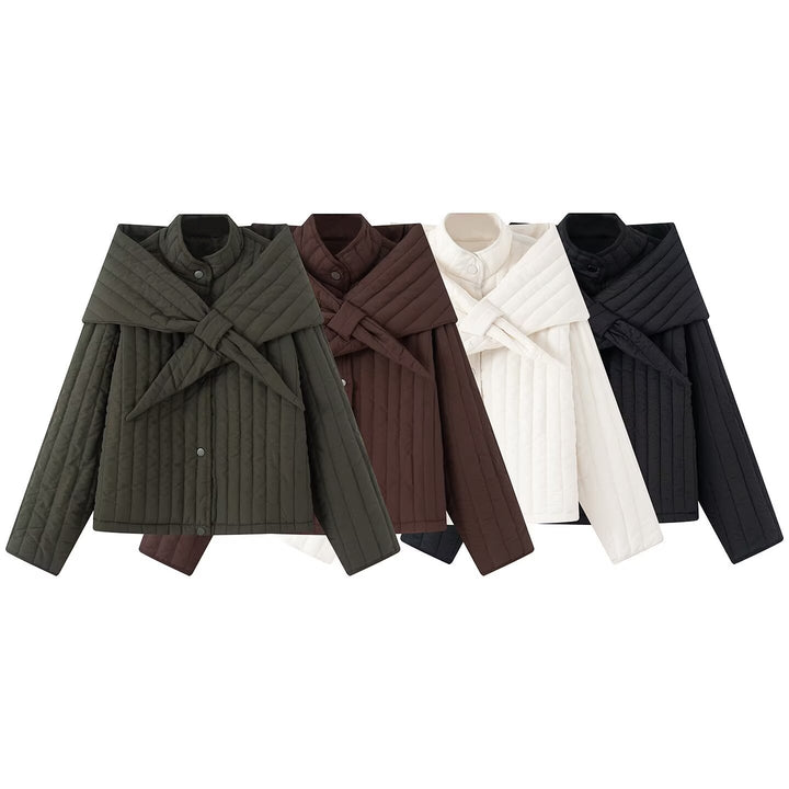 Damen Steppjacke mit übergroßem Wickelkragen und Druckknopf-Leiste Echo Archiv