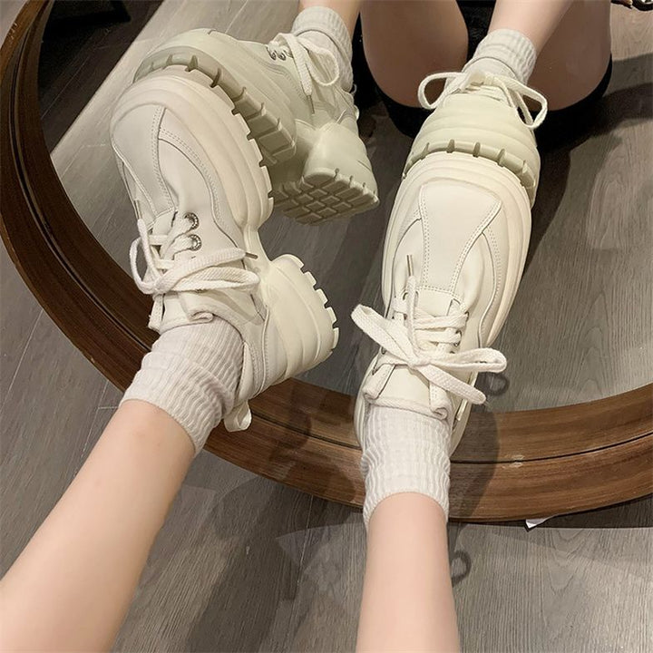 Damen Sneakers mit futuristischem Design und dämpfender Komfortsohle Echo Archiv