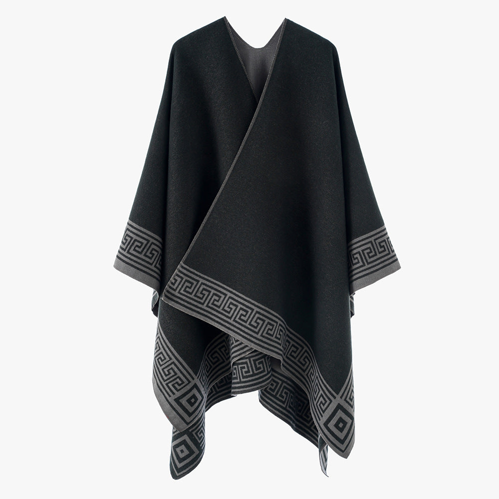 Damen Poncho‑Cape mit griechischer Bordüre, V‑Ausschnitt und kastigem Oversize‑Schnitt – Avérine