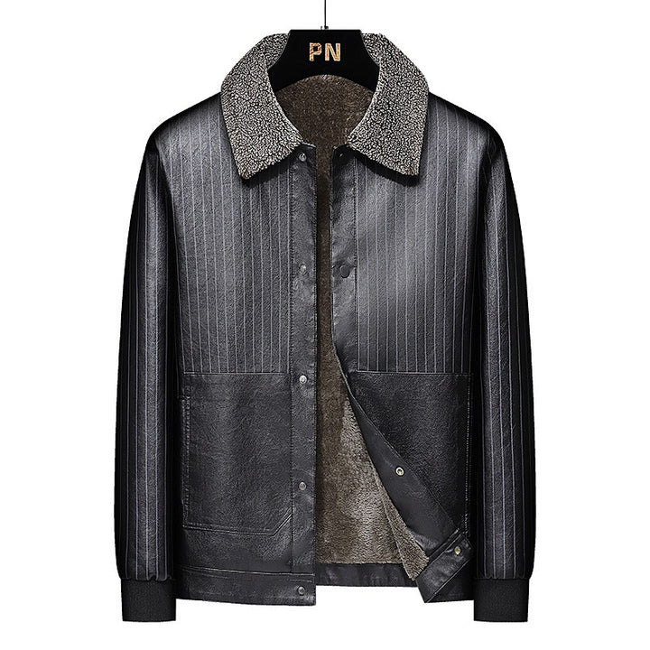 Herren Kunstleder-Blouson mit Sherpa-Kragen, wärmendem Teddyfutter und Nadelstreifen-Detail Echoarchiv