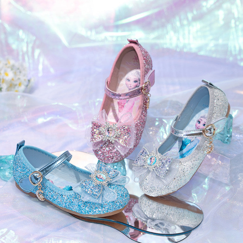 Mädchen Glitzernde Ballerina mit dekorativer Schleifenapplikation Echo Archiv
