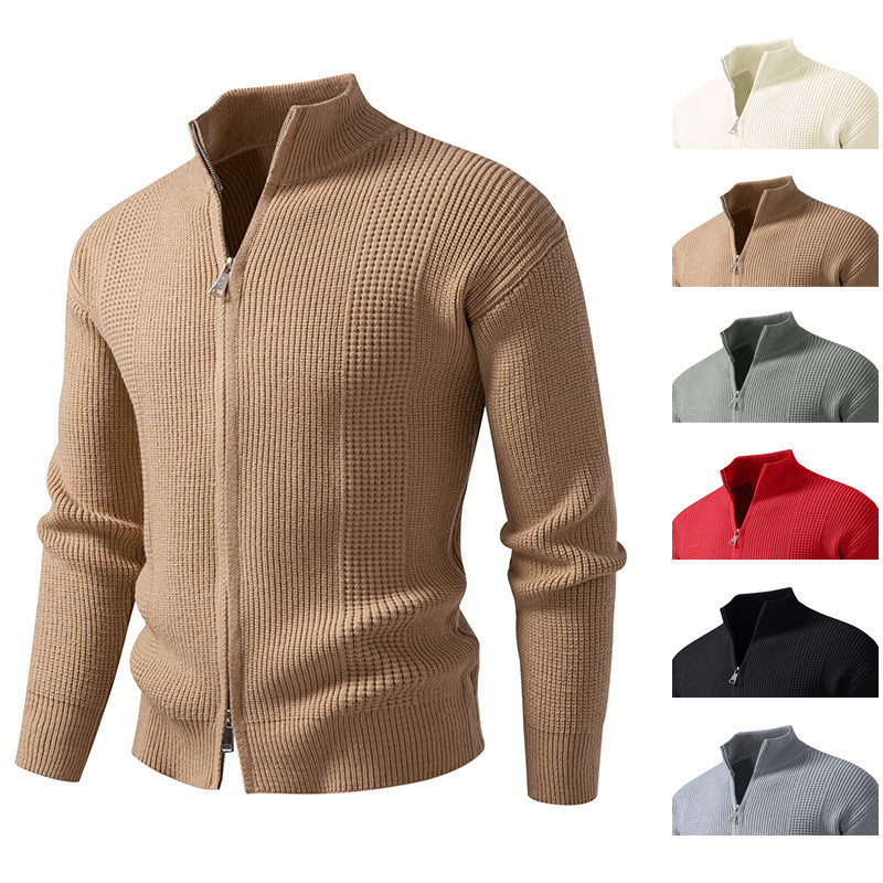 Herren Strickjacke mit hohem Kragen und innovativem Zipper Echoarchiv
