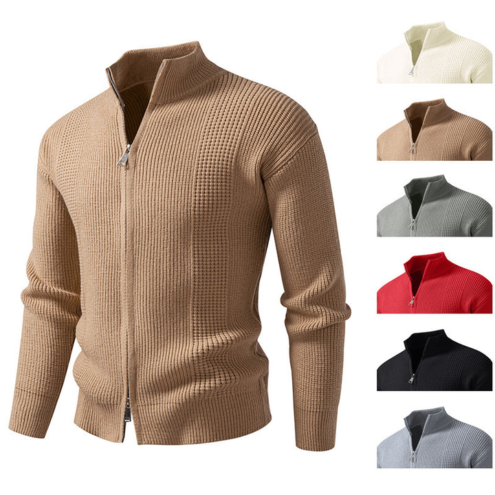 Herren Strickjacke mit hohem Kragen und innovativem Zipper Echoarchiv