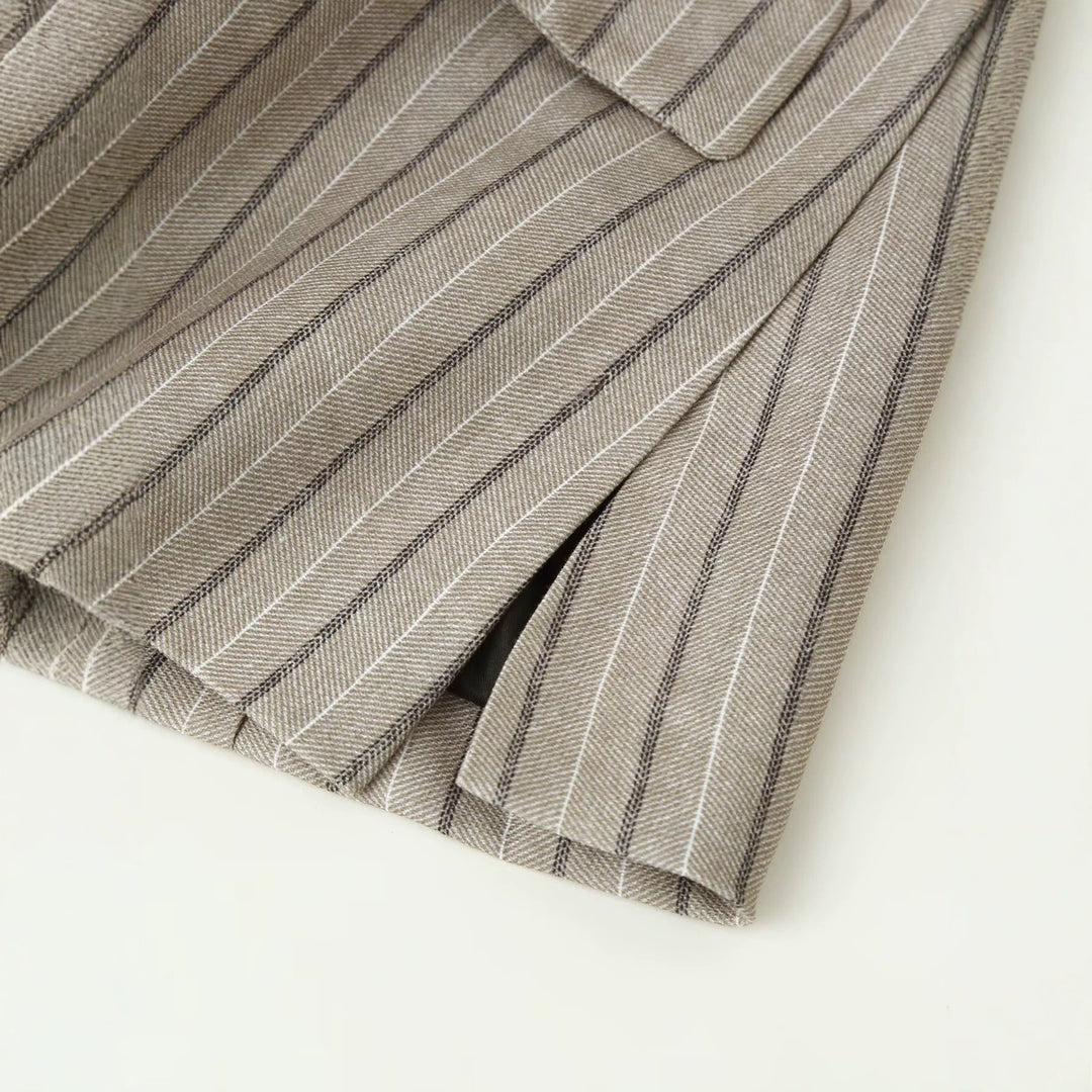 Damen Taillierter Leinenmix-Blazer mit Nadelstreifen, Pattentaschen und Taillengürtel-Detail Echo Archiv