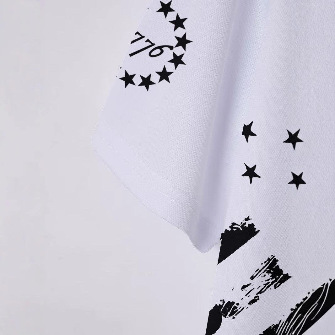 Herren Poloshirt mit patriotischem Print Echoarchiv