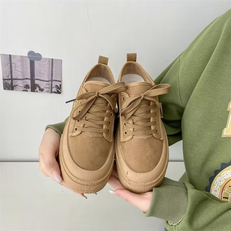 Damen Plattform Sneakers mit luxuriösem Wildleder-Obermaterial und modischem Schnürdesign Echo Archiv