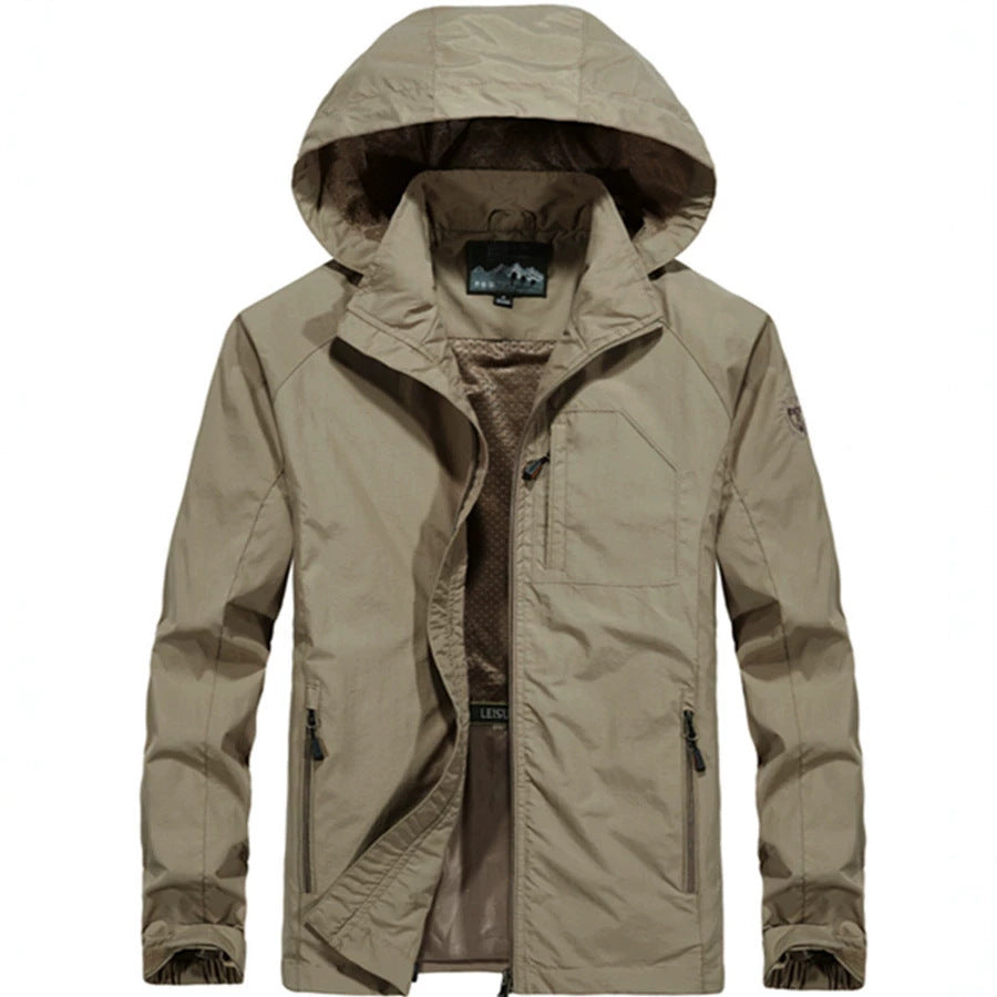 Herren Leichte Allwetter-Fieldjacke mit Kapuze, Mesh‑Innenfutter und Reißverschlusstaschen Echoarchiv