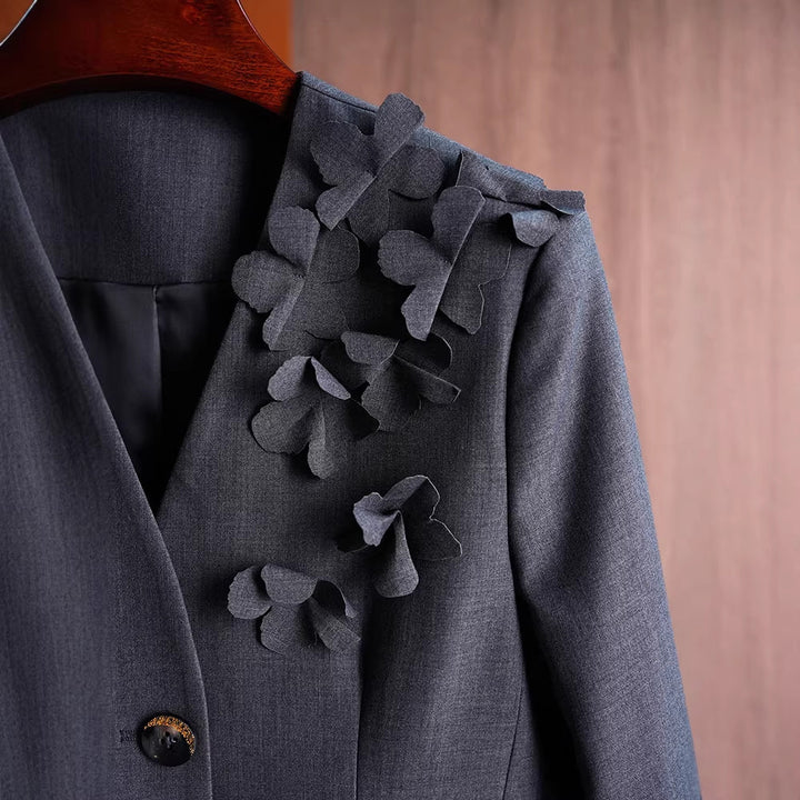 Damen Modischer Blazer mit 3D-Blüten-Details Echoarchiv