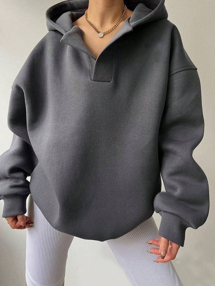 Damen Oversize-Kapuzenpullover aus schwerem Sweatstoff mit V‑Ausschnitt‑Detail und langen Rippbündchen – Auréline
