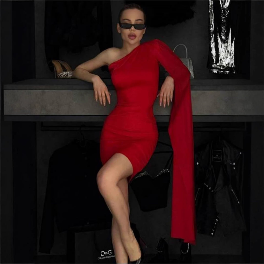 Damen Figurbetontes Kleid mit asymmetrischem Ärmel und elegantem Schnitt Echo Archiv