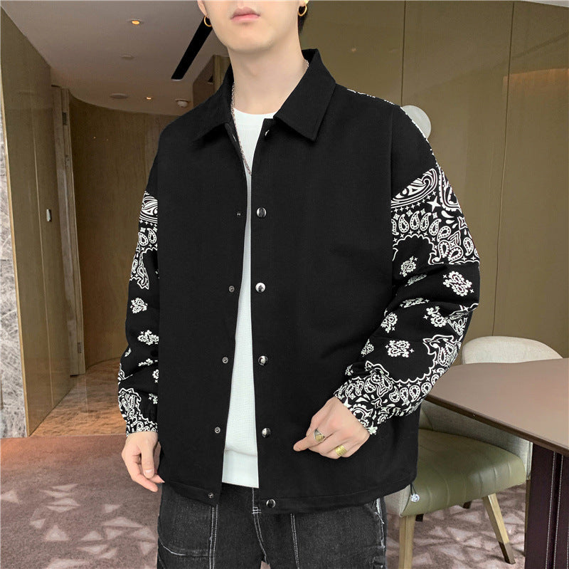 Herren Leichte Coachjacke mit Bandana-Print-Ärmeln und Druckknopffront Echoarchiv