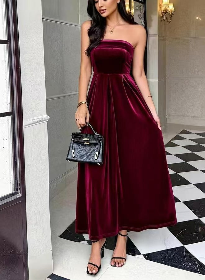 Damen Maxikleid mit schulterfreiem Schnitt und fließendem Satinmaterial Echo Archiv