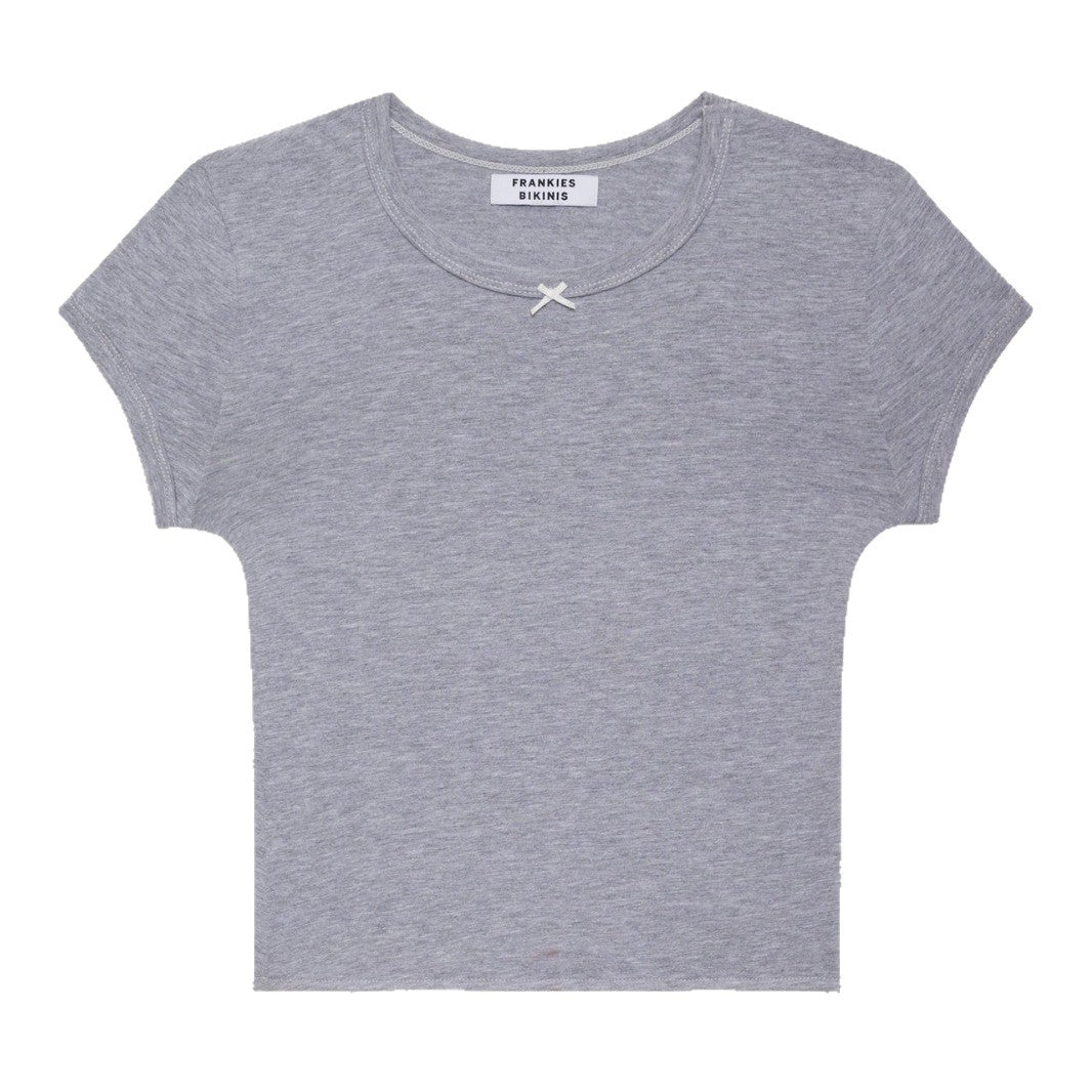 Damen eng anliegendes Basic T-Shirt mit elegantem Ausschnitt Echo Archiv