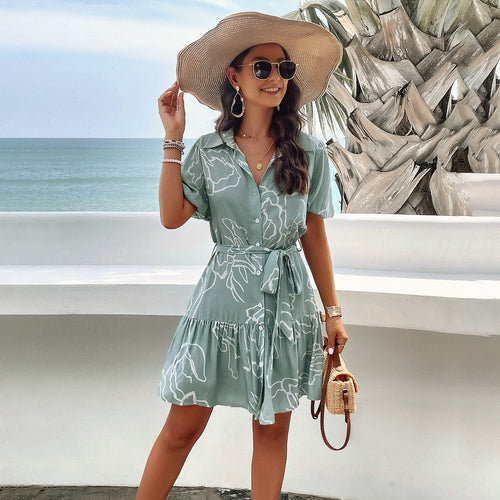 Damen Sommerliches Kleid mit Wellenmuster und Taillengürtel Echo Archiv