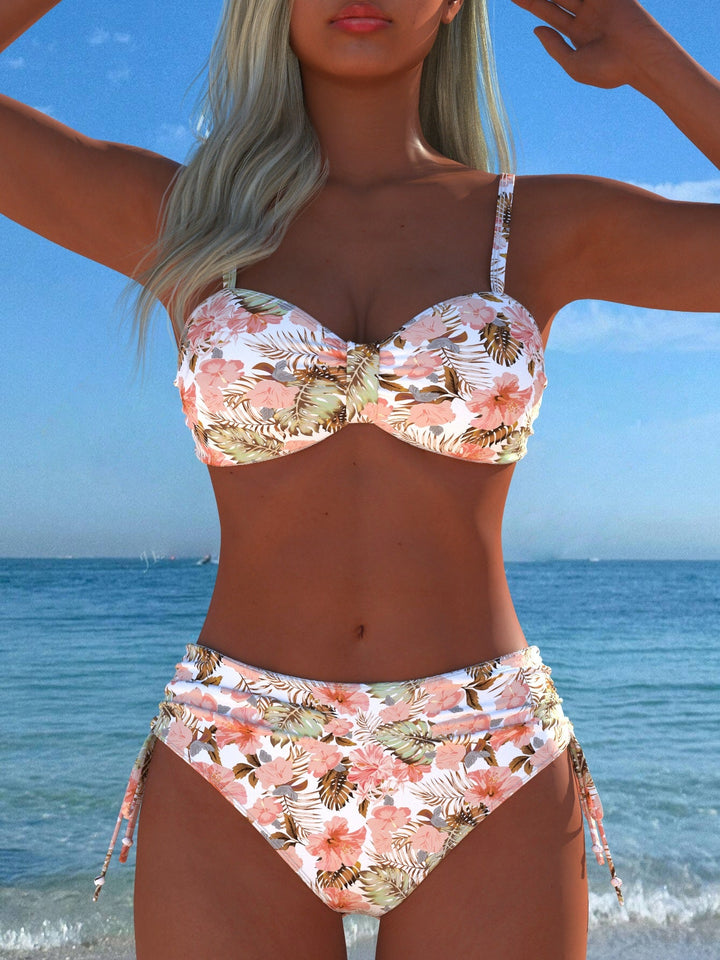 Damen Bikini-Set mit stilvollem Karomuster und goldfarbenen Akzenten Echoarchiv