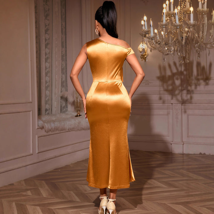 Damen elegantes Satin-Cocktailkleid mit Schulterfalten und Seitenschlitz Echo Archiv