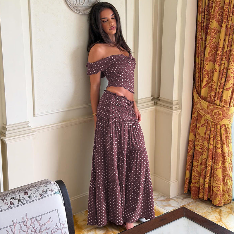 Damen Verspieltes Maxikleid mit schulterfreiem Design und voluminiösen Rüschen Echo Archiv