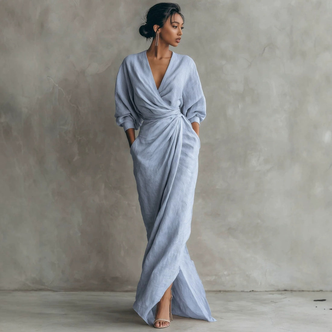 Damen Wickel-Maxikleid aus Leinenmix mit tiefem V-Ausschnitt und Ballonärmeln Echoarchiv