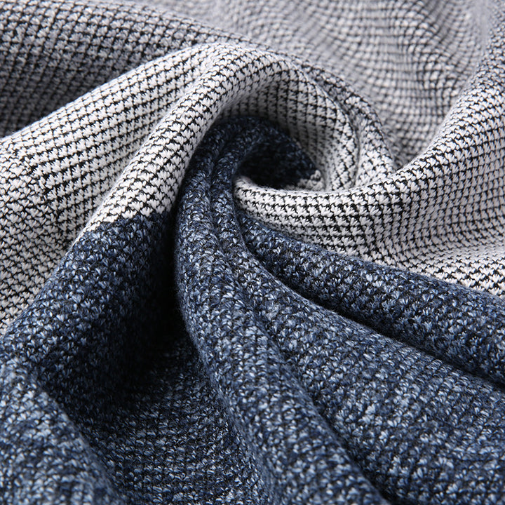 Herren Strickjacke mit hohem Kragen und praktischen Taschen Echoarchiv