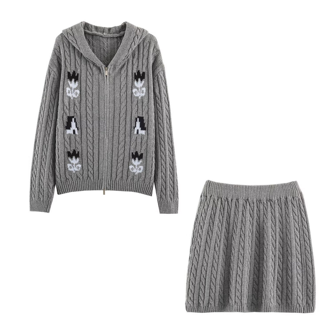 Damen Zweiteiliges Strick-Set mit Zipper-Kapuzenjacke und kurzem Zopfmuster-Rock Echoarchiv