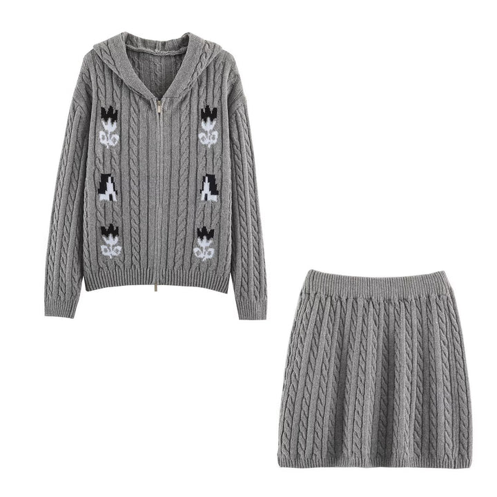 Damen Zweiteiliges Strick-Set mit Zipper-Kapuzenjacke und kurzem Zopfmuster-Rock Echoarchiv