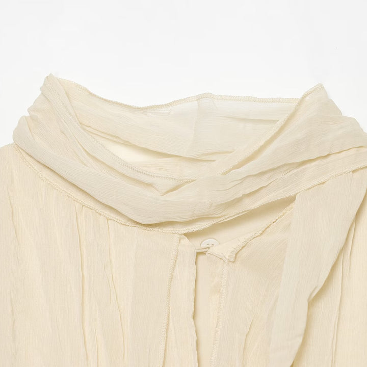 Damen Geraffte Crinkle-Bluse mit Schlauchkragen, Ballonärmeln und gedrehtem Saum Echo Archiv