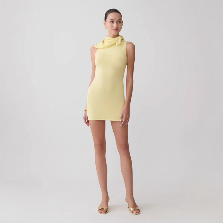 Damen Elegantes Minikleid mit asymmetrischem Kragen Echo Archiv