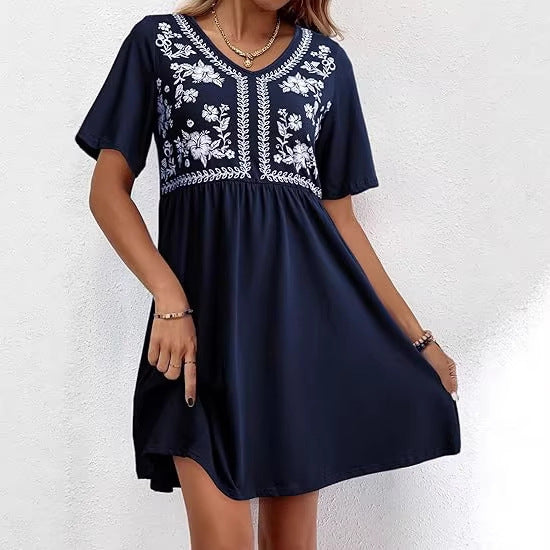 Damen Besticktes Empire-Kleid mit V-Ausschnitt, Kurzärmeln und ausgestelltem Rock Echo Archiv