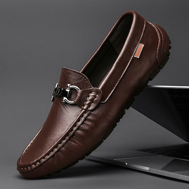 Herren eleganter Mokassin‑Loafer aus softem Kunstleder mit dekorativer Metallschnalle und profilierter Gummilaufsohle Echo Archiv