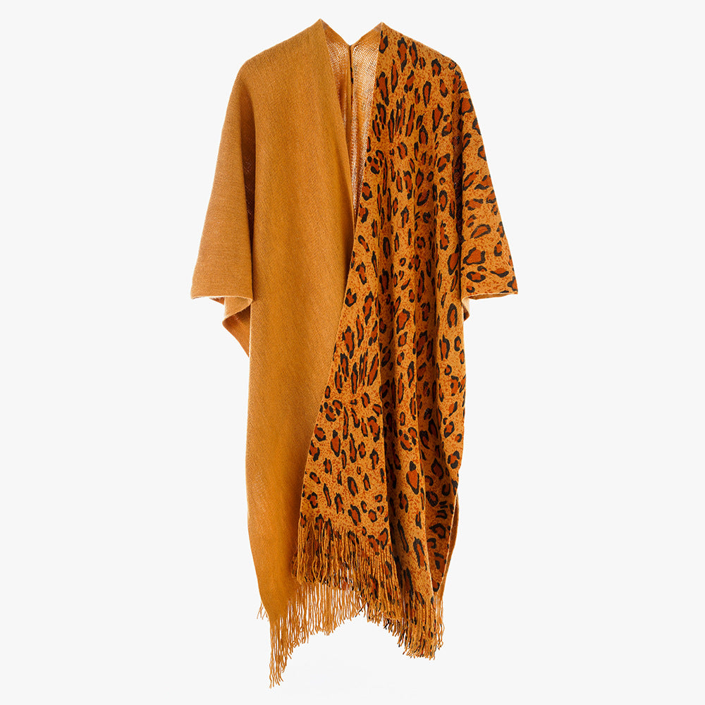 Damen Reversibler Capeponcho mit Leo-Jacquard, Fransen und kastigem Oversize-Schnitt – Célinea
