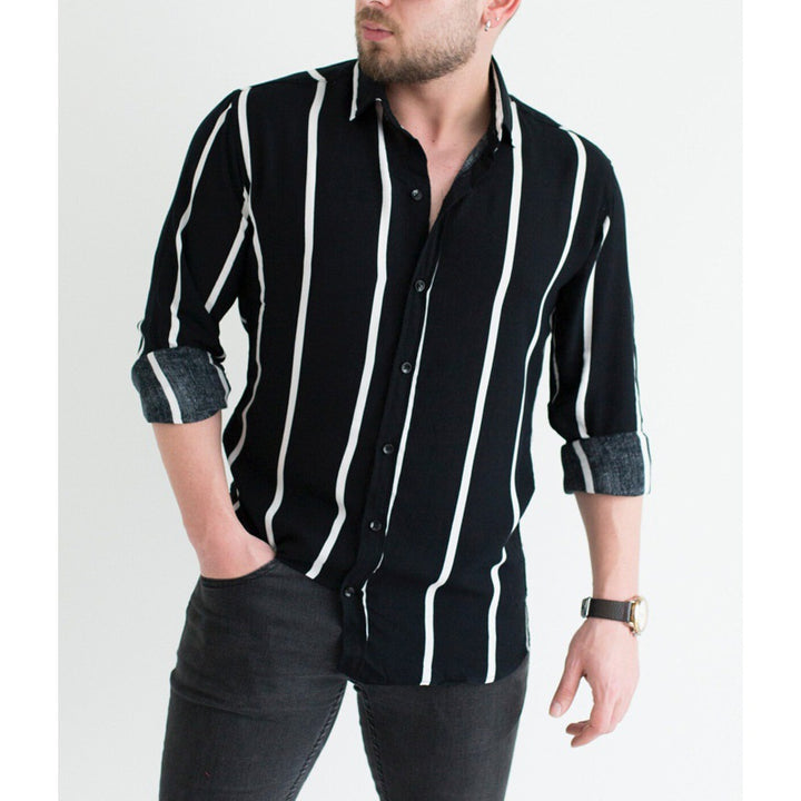 Herren Modernes Langarmhemd mit stylischem Streifenmuster Echoarchiv