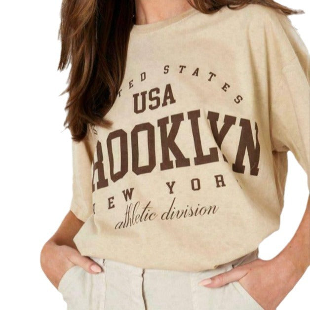 Damen Oversized T-Shirt mit sportlichem Brooklyn-Design und relaxed Fit Echo Archiv