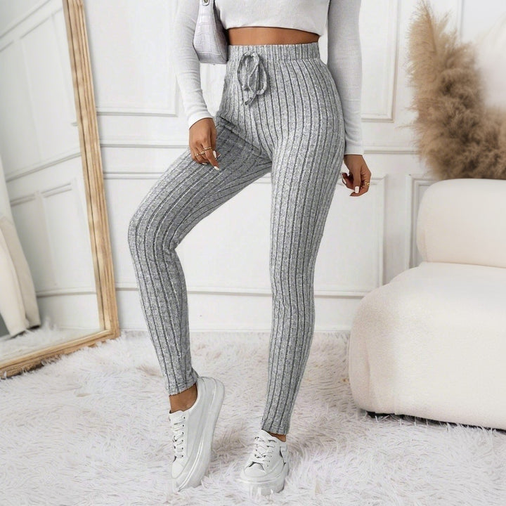 Damen gerippte Highwaist-Stricklegging mit Tunnelzug, elastischer Bund und figurbetonter Skinny-Passform – Avélisse