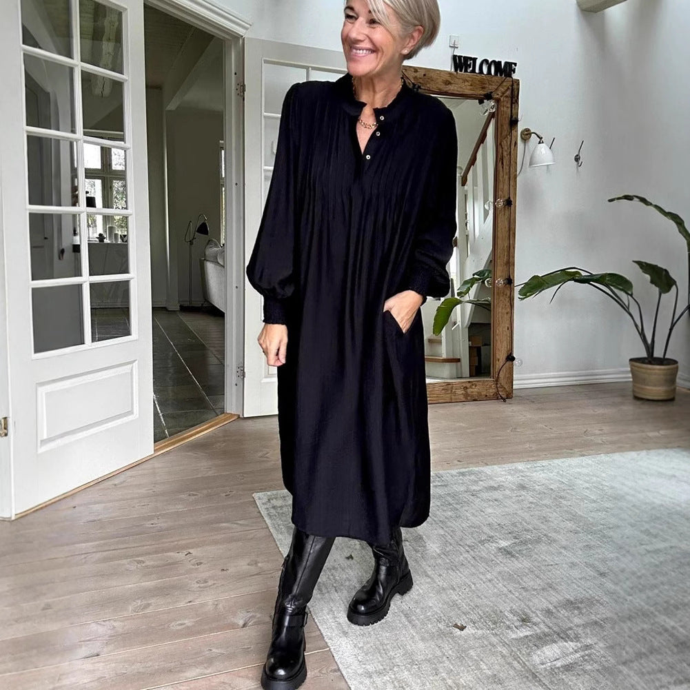 Damen nan lockeres Midikleid mit feiner Plissee-Optik, Stehkragen, kurzer Knopfleiste, gesmokten Manschetten und Eingrifftaschen Echo Archiv
