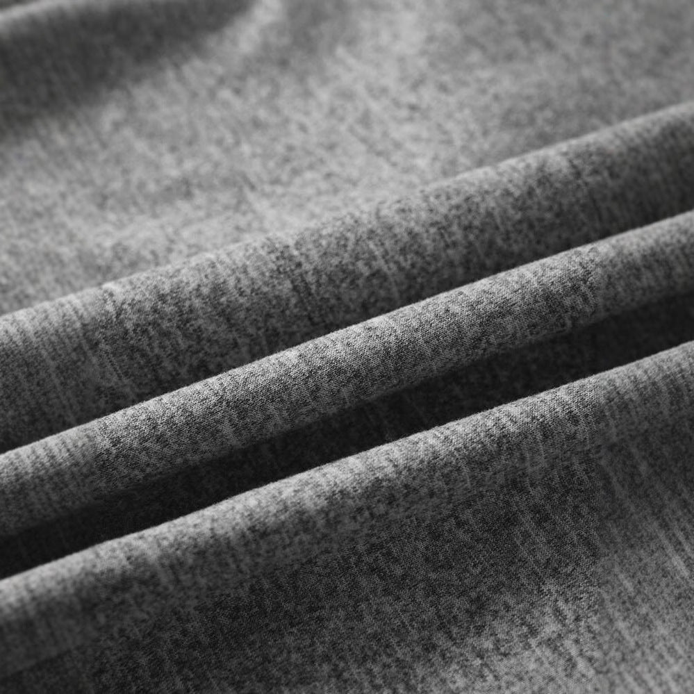 Damen T-Shirt mit künstlerischem Schmetterlingsdesign und herzförmigem Akzent Echo Archiv