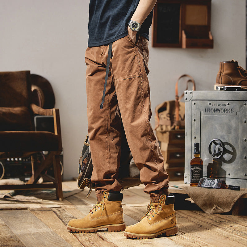 Herren Military-inspirierte Tapered-Cargo-Jogger aus robustem Baumwoll-Twill mit integriertem Webgurt und geripptem Knöchelabschluss Echo Archiv