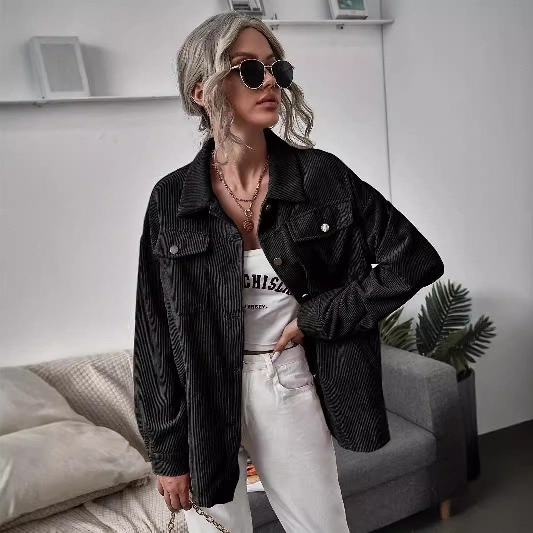 Damen Cord-Overshirt mit Pattentaschen und Oversize-Schnitt Echoarchiv