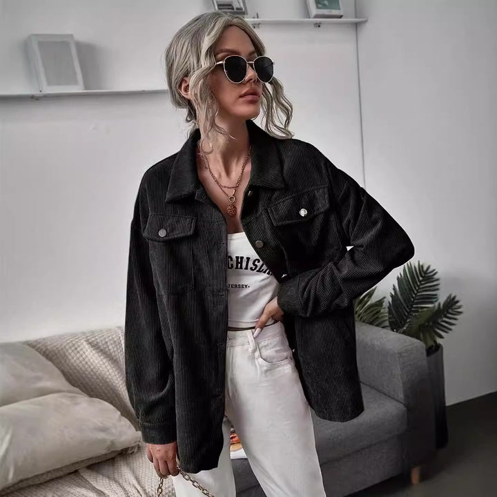 Damen Cord-Overshirt mit Pattentaschen und Oversize-Schnitt Echoarchiv