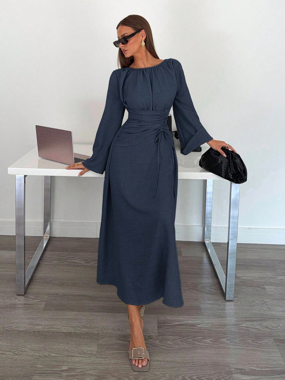 Damen Maxikleid mit geraffter Taillen-Schnürung, weiten Ärmeln und fließendem Rock Echo Archiv