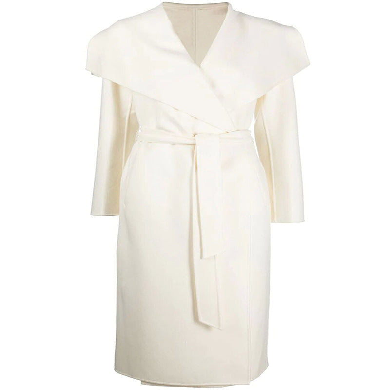 Damen Taillierter Wickelmantel im Kimono‑Look mit weitem Schalkragen und Bindegürtel Echoarchiv
