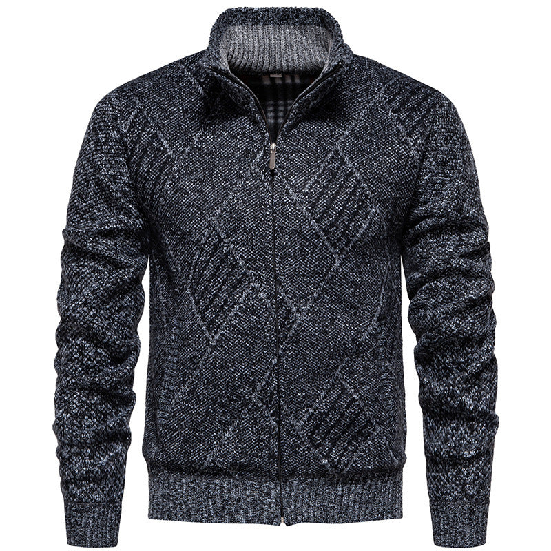 Herren modischer Strickjacke mit Stehkragen und einzigartigem Zopfdesign Echoarchiv