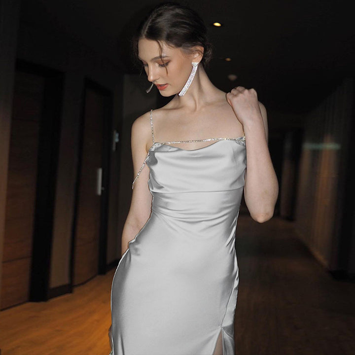 Damen Elegantes Maxikleid mit verführerischem Schlitz und trägerlosem Design Echo Archiv